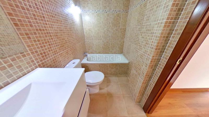 Foto bc693dfd-36ed-477f-8302-183c711c6623. Pis a Molina (La)