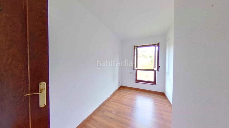 Foto f31f850c-47fb-43e8-a0fa-b9a397cd0d7a. Pis a Molina (La)