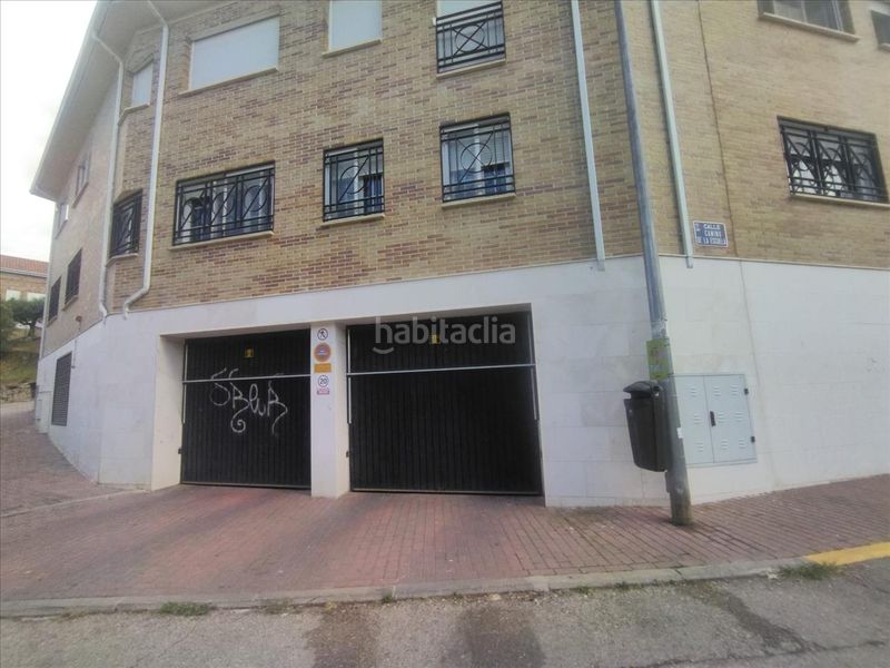 Foto 2c4c7320-ed5a-4e5f-9a34-9caa14099ff7. Aparcament cotxe a Pedrezuela