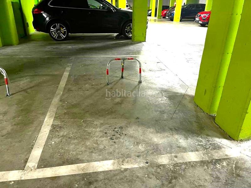 Foto 6500847c-b493-4f9a-8a3b-e91f29d70b56. Parking voiture dans La Sagrera Barcelona