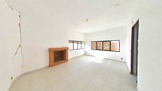 Semi detached house in Villafranca de los Caballeros