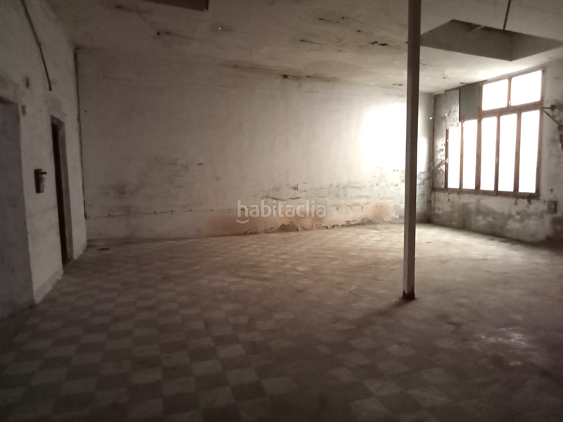 Foto dd6bfd4c-e89f-426d-ab2e-1783cbf0d287. Industrial building in Plaza Castelar - Mercado Central Elda