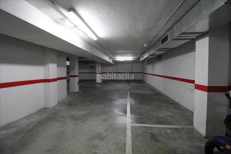 Foto be3af188-0387-40e2-847a-df8ce327e27d. Parking coche en Centre-Zona Alta Alcoi