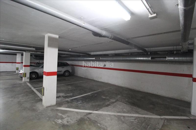Foto fec490eb-4908-4e19-85b8-599609254756. Parking coche en Centre-Zona Alta Alcoi