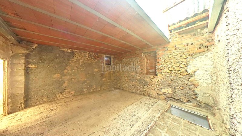 Foto a1d5e906-8f30-49ca-bdac-be418a59d46d. Casa amb aparcament a Rada de Haro