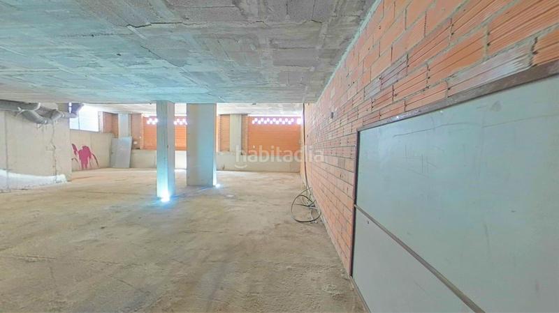 Foto f2633240-fce5-4081-b51c-692348cd01a8. Local comercial en Roc Blanc Terrassa