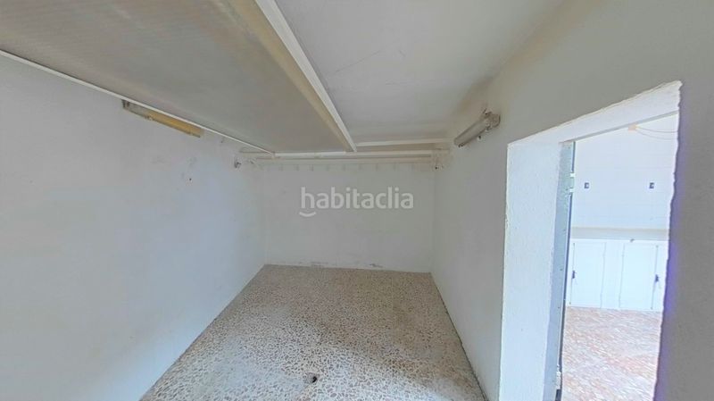 Foto a084dd79-941f-4b7d-bd6f-656f9e6211b8. Local comercial a Andújar