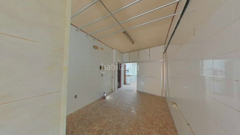Foto d2f5c072-d73b-4216-957b-a8ec568588cd. Local comercial a Andújar