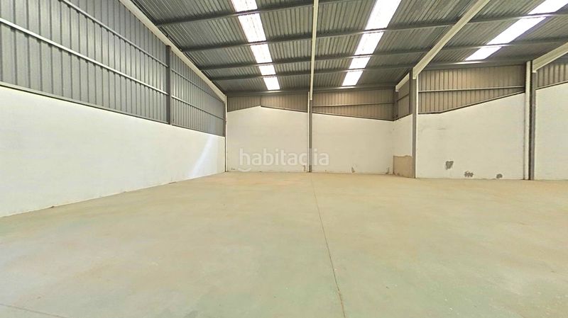 Foto 885f09a2-a13e-4815-8adc-513cbe4014d5. Fabrikhalle in Ulldecona