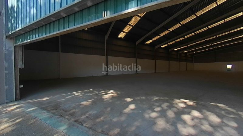 Foto b78c43d2-7e23-4d96-a87a-099d037c6d08. Fabrikhalle in Ulldecona