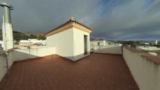 Semi detached house  De la constitucion