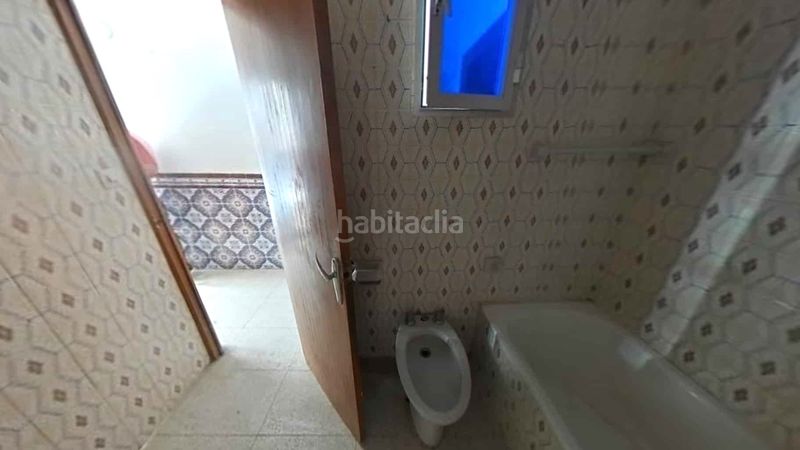 Foto 093f6823-56c4-44d3-8430-a4080228051a. Casa adossada a Dos Torres