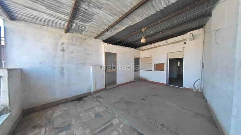 Foto 86a0ced9-4881-43c3-b432-28db58ab2106. Casa adossada a Dos Torres