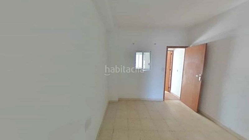 Foto b0079622-fbb9-409b-9a98-d21d0ee0d73d. Casa adossada a Dos Torres