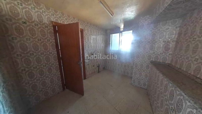 Foto b6bcabcb-d445-4938-84b2-3be187f096ed. Casa adossada a Dos Torres