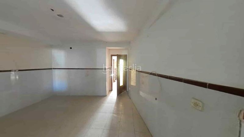 Foto c15d4aa7-b147-4c70-8d53-f86c40932a6f. Casa adossada a Dos Torres