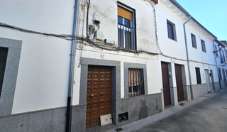 Semi detached house  Arriba