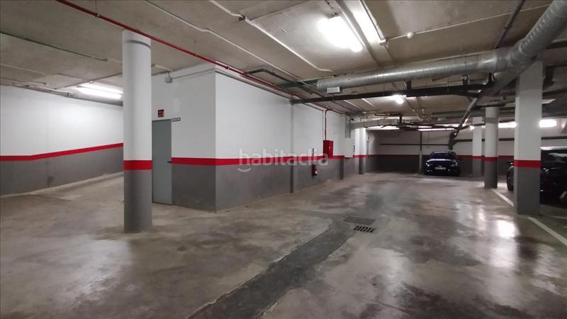 Foto 2ee0b14b-0354-4ce0-a770-801bbb6c2b51. Parking voiture dans Valdepeñas