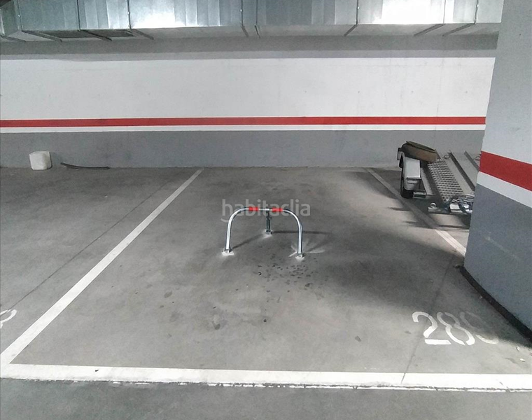 Foto 4aa9181b-8221-4abd-93cc-3ebf8911e169. Car parking in Valdepelayo-Montepinos-Arroyo Culebro Leganés