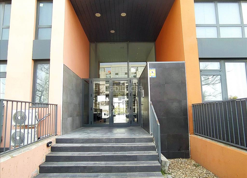 Foto 60eae47c-6774-46bc-8bf4-abb34da14915. Parking coche en Valdepelayo-Montepinos-Arroyo Culebro Leganés