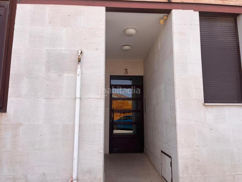 Foto e74b2cc4-de62-40fa-a53e-9dfe8a5883e5. Aparcament cotxe a Bargas