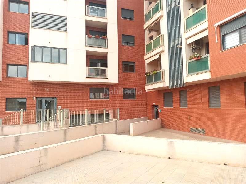 Foto 3e650598-8ea7-4e9a-ac42-e99023177204. Parking coche en Almansa