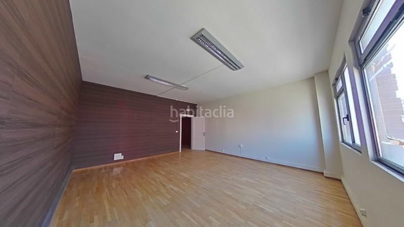 Foto f3a2b438-1a95-4ac4-a5a3-d606aecfb911. Local comercial a Alisal - San Román Santander