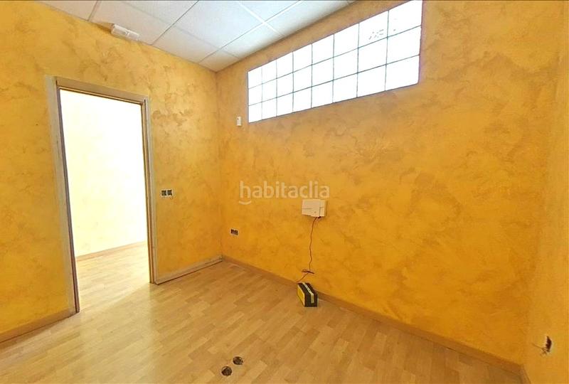 Foto 11cb27b7-cf1e-4ed5-a763-c5dda87356d5. Local comercial a Juan de la Cierva Getafe