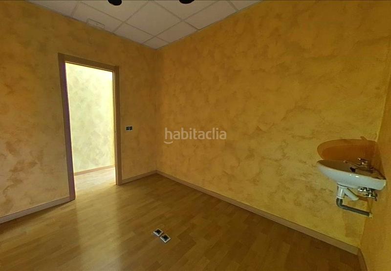 Foto e39b7633-f2ab-4685-9e7b-4e0d7be78fe7. Local comercial a Juan de la Cierva Getafe