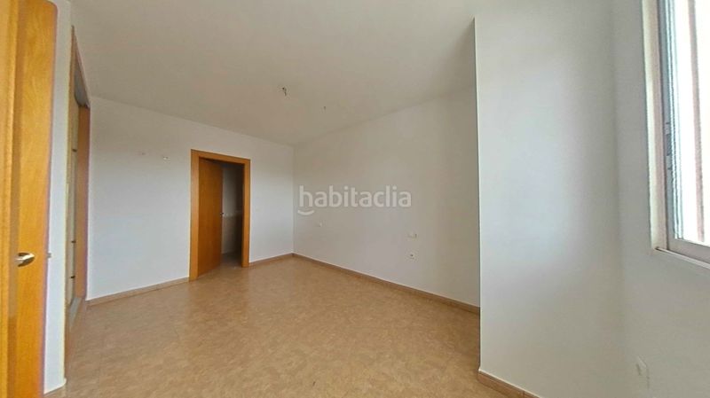 Foto a9810cf2-8981-4244-8615-39f484e71b62. Maison avec parking dans Hellín