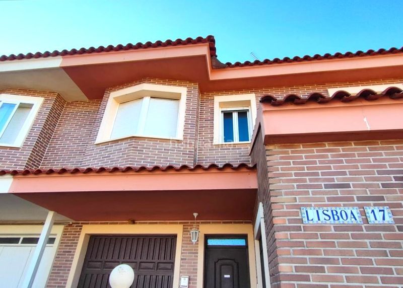 Foto ab5a1d93-ee9d-49cf-8f0a-db83d85464dd. Casa amb aparcament a Sonseca