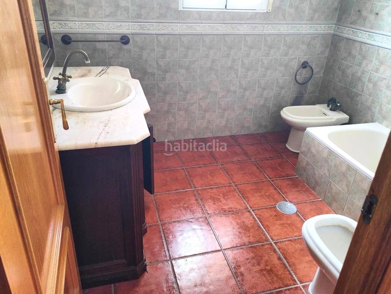Foto f485fb12-8a25-465f-ae23-1f68f2a8f65c. Casa amb aparcament a Sonseca