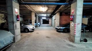 Parking voiture  Ample