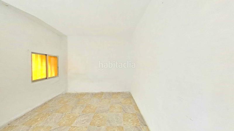 Foto bbda9f03-b47e-4408-82aa-d8fcc97c87c0. Casa adossada amb aparcament a Arrayanes Linares