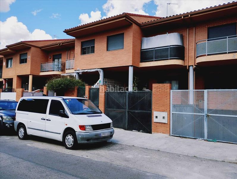 Foto 749513b8-1180-4b18-bbe3-54f042fc9439. Casa a Los Robles Seseña