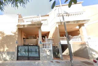 Casa adossada  Oria