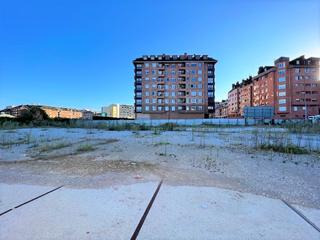 Terreny residencial  Almacenes indus