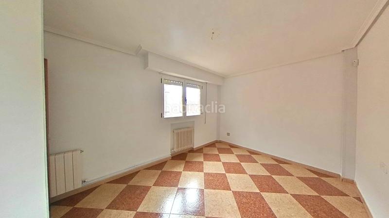 Foto 5ce8362f-dd36-4d86-9093-a568da528c93. Appartamento con riscaldamento in Bembibre