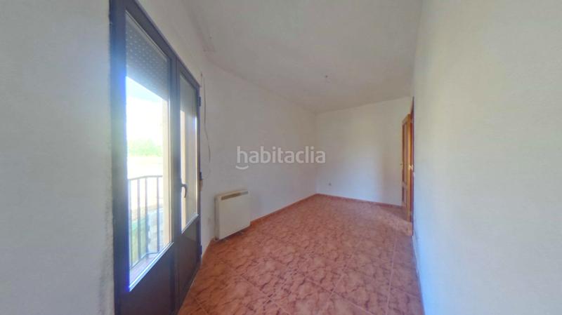 Foto 04f62cde-4e11-43a1-8954-5e8a4ab11cf8. Casa adosada en Yébenes (Los)
