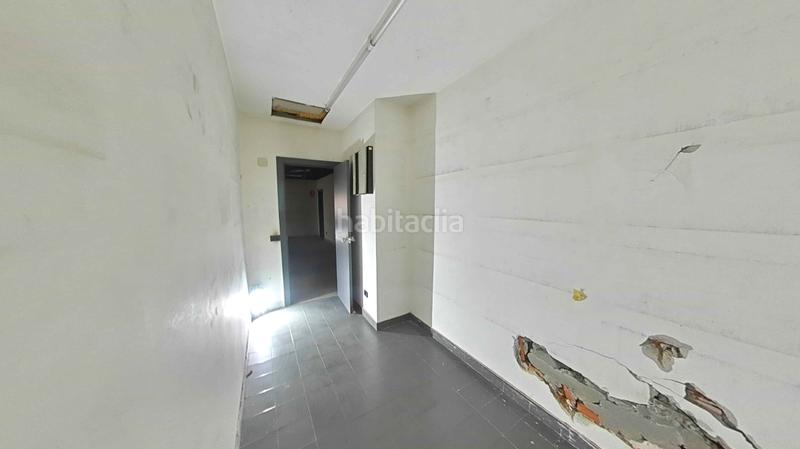 Foto cc1a6208-3c6c-40b1-be7d-e46911e828f8. Geschäftsraum in Parque San Francisco - Uría Oviedo