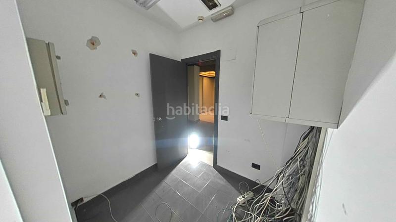 Foto fdfa9b62-44a4-4071-a8f0-e8a37c1a5f34. Local comercial a Parque San Francisco - Uría Oviedo