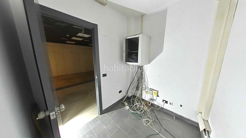 Foto 23501bc5-307b-46ff-a0fb-4b04c53bc5cb. Locale commerciale in Parque San Francisco - Uría Oviedo