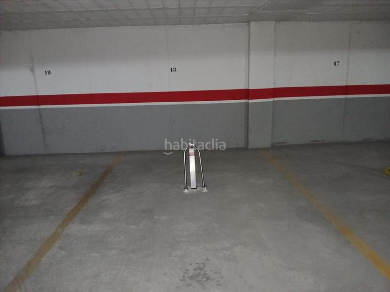 Foto bfe23663-047d-4c8c-8da6-07439555e1c6. Parking voiture dans El Palmar Murcia