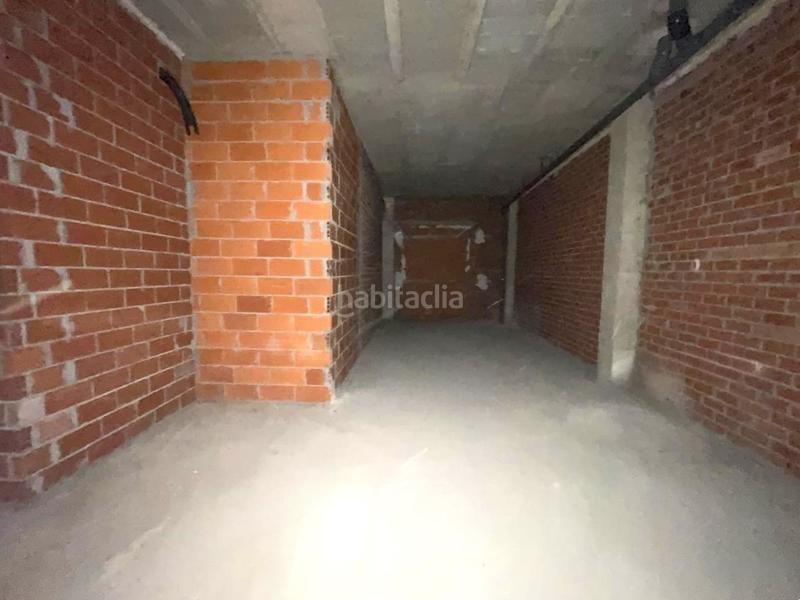 Foto 16e0bd77-b705-4f04-aadd-8a54de7c3893. Local comercial a Flores de Sil - La Placa Ponferrada