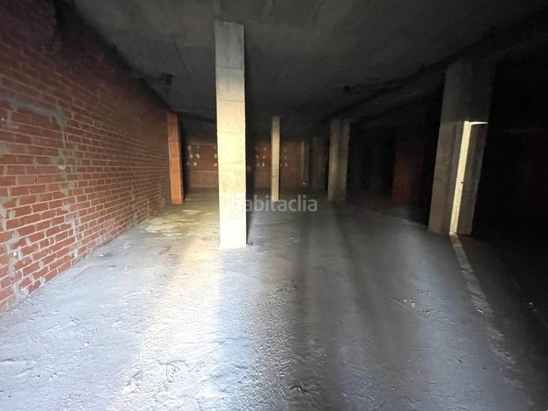 Foto cb85334b-94e2-4b0c-87f3-915e6935aac4. Local comercial a Flores de Sil - La Placa Ponferrada