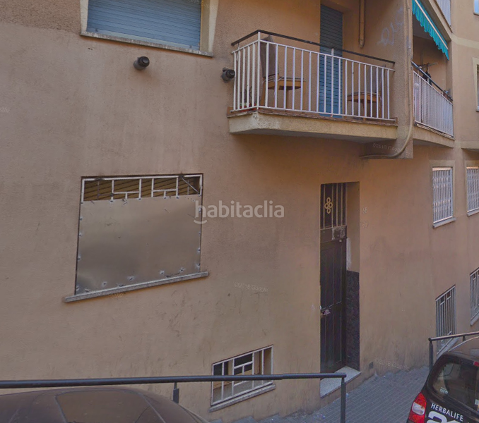 Foto 0ead74d1-7ddc-46c0-988f-6cc1a3af5608. Piso en Fondo Santa Coloma de Gramenet