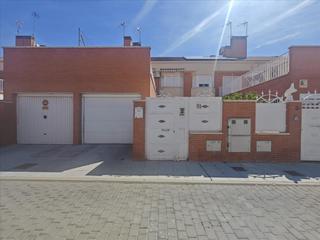 Reihenhaus in Fuentebella-San Fermín-El Leguario