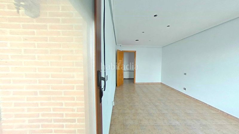 Foto f73a2f89-23a2-46e1-89f9-8dea030e649a. Pis a Zarratón