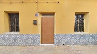 Casa  Escuelas - alumbres