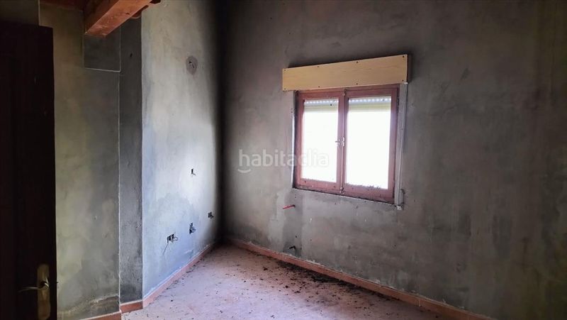 Foto c39086cf-f773-47c5-a384-c90a61ff56b1. Casa adossada a Valde - Ucieza